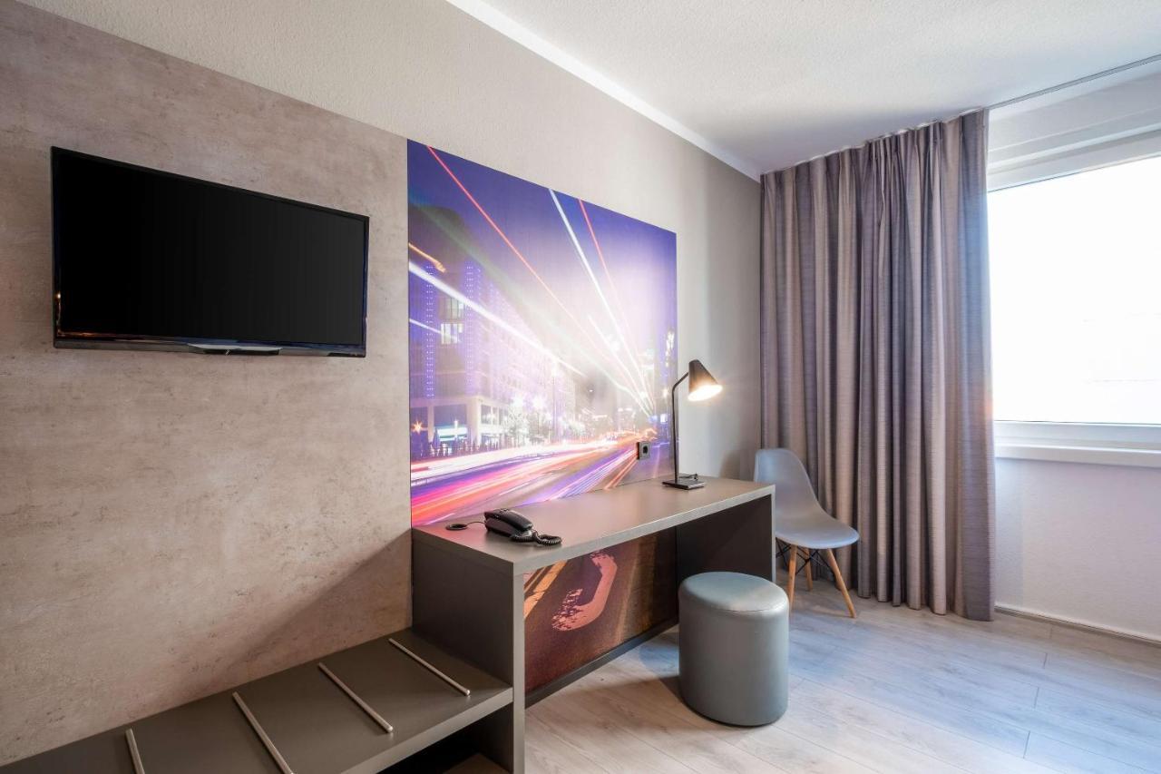 Hotel Berlin Lichtenberg Zewnętrze zdjęcie